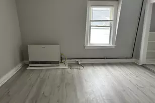 22 Hawthorne St, Norwich, CT 06360 - Photo 5