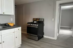 22 Hawthorne St, Norwich, CT 06360 - Photo 11