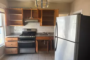 252 Maplewood Ave, Bridgeport, CT 06605 - Photo 5