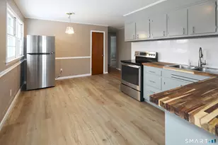 202 Reed Ave, Windsor Locks, CT 06096 - Photo 3