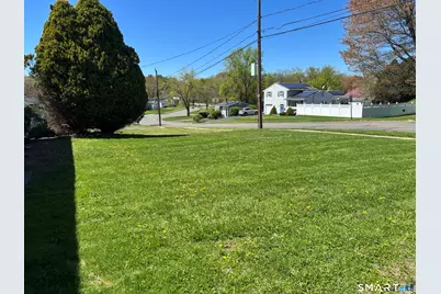 202 Reed Avenue, Windsor Locks, CT 06096 - Photo 13