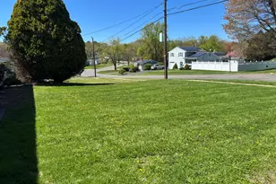 202 Reed Ave, Windsor Locks, CT 06096 - Photo 13