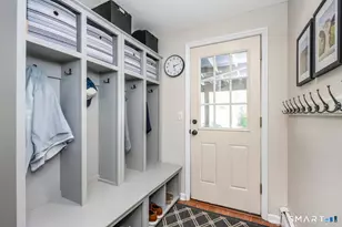 45 Ledgewood Dr, Wilton, CT 06897 - Photo 9