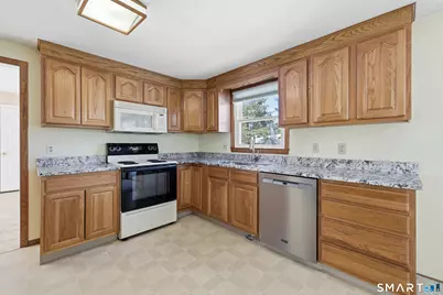 6 David Street, Enfield, CT 06082 - Photo 7