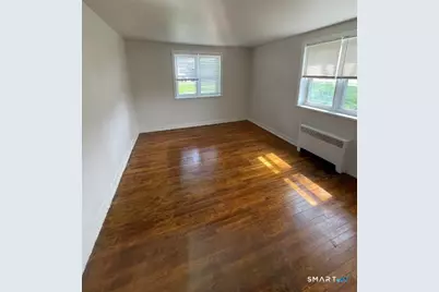 305 Parrott Avenue #1A, Bridgeport, CT 06606 - Photo 5