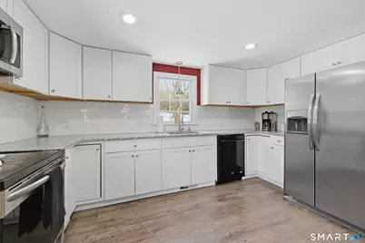 4 Millaras Drive, Montville, CT 06382 - Photo 11