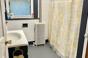 1908 Stratfield Rd, Fairfield, CT 06825 - Photo 7