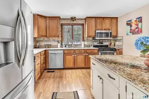 699 Daniels Farm Rd, Trumbull, CT 06611 - Photo 5