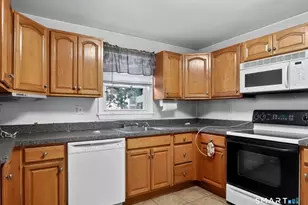 263 Oaklawn Ave, Stamford, CT 06905 - Photo 15