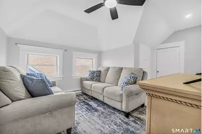 277 Maplewood Avenue, Bridgeport, CT 06605 - Photo 3