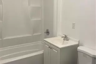 31 Winthrop St, Meriden, CT 06451 - Photo 7