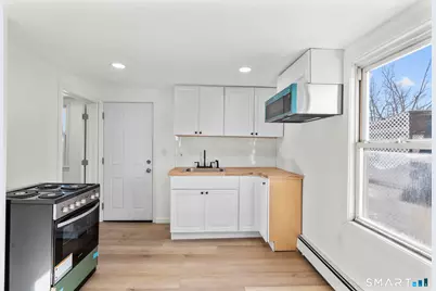 26 McLean Street #3, Hartford, CT 06114 - Photo 3