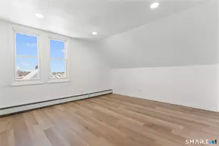 26 Mc Lean St, Hartford, CT 06114 - Photo 19