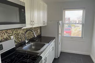 128 Canaan Ct Bld 82 Ct, Stratford, CT 06614 - Photo 3