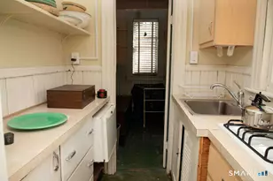 38 Greenwood St, New Britain, CT 06051 - Photo 19