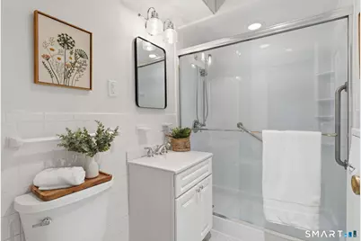 887 Farmington Avenue #4E, West Hartford, CT 06119 - Photo 35