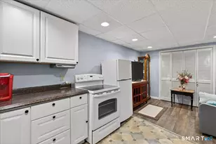 68 Lynn Dr, Meriden, CT 06451 - Photo 21