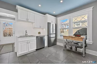 90 Clarkson Street, Bridgeport, CT 06605 - Photo 9