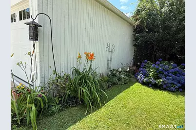 90 Clarkson Street, Bridgeport, CT 06605 - Photo 33