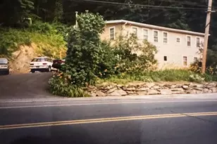 852 Danbury Rd, Wilton, CT 06897 - Photo 9