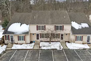 54 Briar Ln, Norwich, CT 06360 - Photo 3