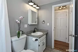 10 Hemingway Rd, North Haven, CT 06473 - Photo 19