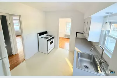 160 Oakland Place #2, Stratford, CT 06615 - Photo 3