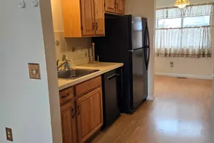 14 Tulip Dr, Seymour, CT 06483 - Photo 9