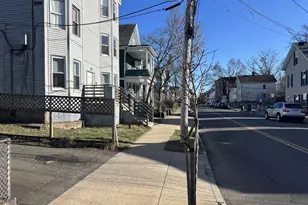 373 Blatchley Ave, New Haven, CT 06513 - Photo 3