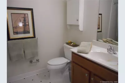 31 Westwood Drive #31, Stamford, CT 06902 - Photo 9