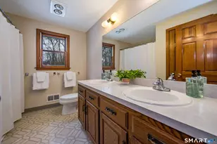 145 Hollister Dr, Avon, CT 06001 - Photo 25