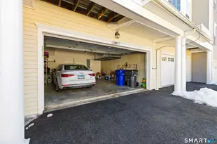 13 Mercy St, Danbury, CT 06810 - Photo 31