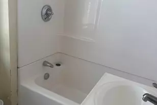 81 Mechanic St, Stonington, CT 06379 - Photo 15