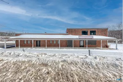 649 Captain Neville Drive, Waterbury, CT 06705 - Photo 5