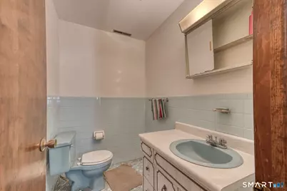 649 Captain Neville Drive, Waterbury, CT 06705 - Photo 23