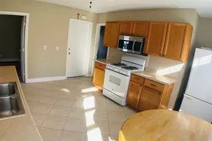 634 East St, New Britain, CT 06051 - Photo 11