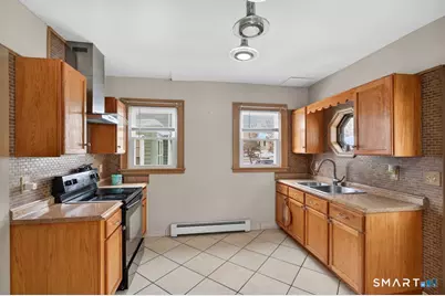 330 Hillside Avenue, Hartford, CT 06106 - Photo 5