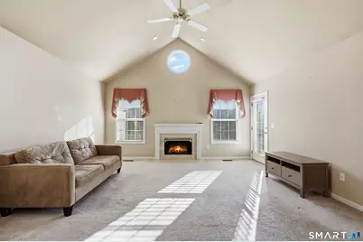 31 Saint George Place #31, Newtown, CT 06482 - Photo 3