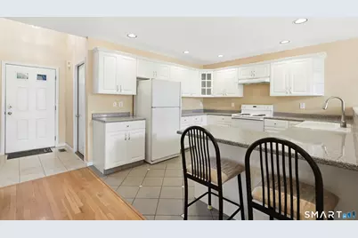 31 Saint George Place #31, Newtown, CT 06482 - Photo 13