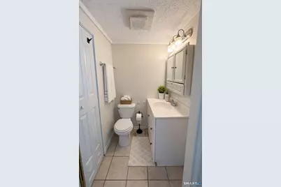 53 Farmstead Circle, Bloomfield, CT 06002 - Photo 9