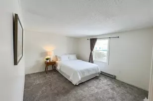 53 Farmstead Cir, Bloomfield, CT 06002 - Photo 11