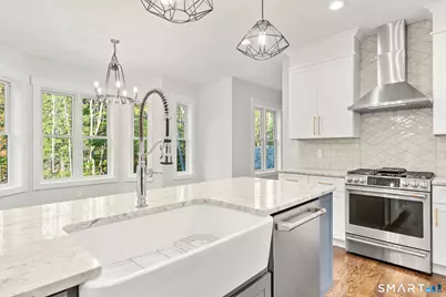 22 Bel Aire Lane, Canton, CT 06019 - Photo 3