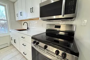 53 Mahl Ave, Hartford, CT 06120 - Photo 1