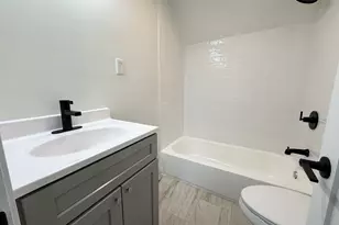 53 Mahl Ave, Hartford, CT 06120 - Photo 7