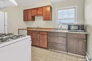 100 Silliman St, Fairfield, CT 06824 - Photo 9