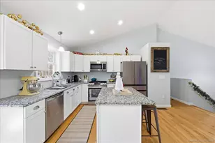 1084 E Lake Rd, Montville, CT 06370 - Photo 11