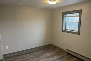 32 Cook Ave, Meriden, CT 06451 - Photo 9