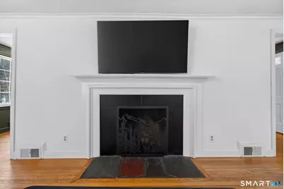 7 Grimes Brook Place, Simsbury, CT 06070 - Photo 11