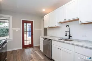 50 House St, Glastonbury, CT 06033 - Photo 9