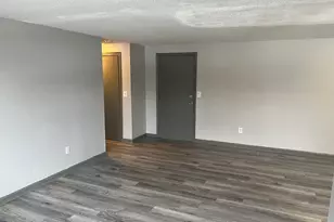 32 Cook Ave, Meriden, CT 06451 - Photo 7